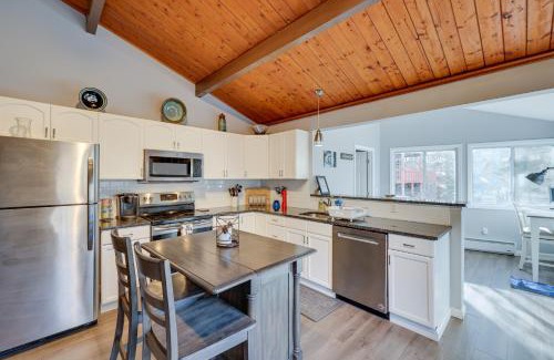Bushkill House | Van Gogh themed home-All Community Amenities Included!