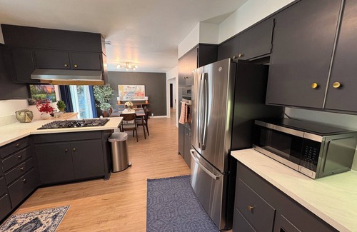Groveland Cabin | VanaHaven-Downtown,Pool,Firepit,Trees (WFH No $50 gate fee)