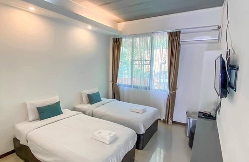 Sanamchai Hotel | Vanavaree Resort