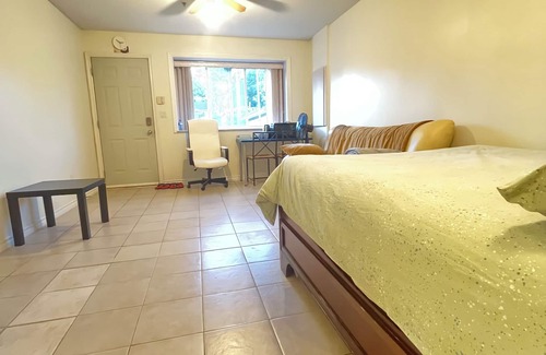 Hastings House | Vancouver cozy bachelor close to DT,PNE