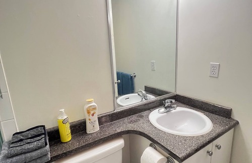 Hastings House | Vancouver cozy bachelor close to DT,PNE