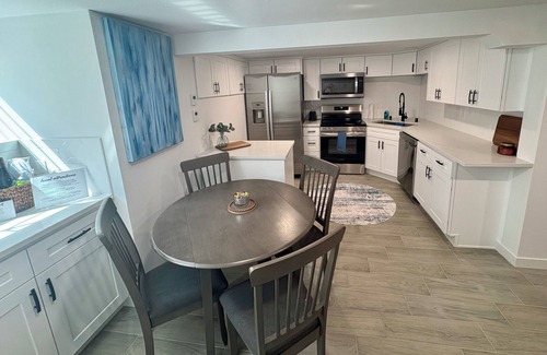 Vancouver House | Vancouver WA Home - Sleeps 6