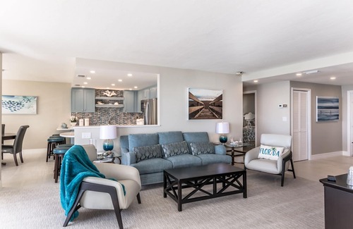 Vanderbilt Beach Condo | VANDERBILT BEACH- BEACHFRONT 2 BEDROOM, 2 BATHROOM CONDO.SIMPLEY GORGEOUS!