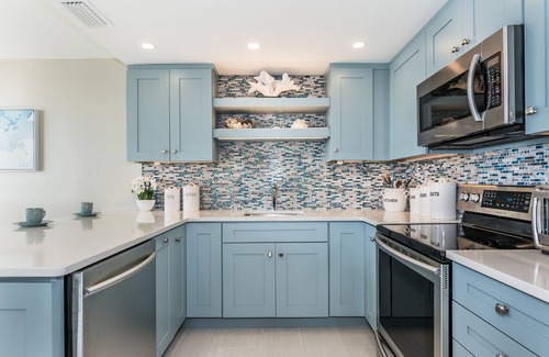 Vanderbilt Beach Condo | VANDERBILT BEACH- BEACHFRONT 2 BEDROOM, 2 BATHROOM CONDO.SIMPLEY GORGEOUS!