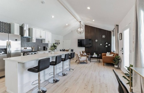 Temple City House | Vanellie Home - 3 bed 2 bath
