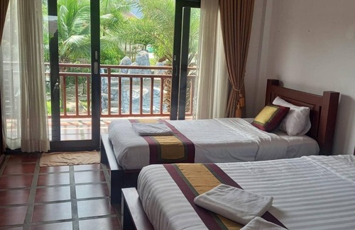 Vang Vieng Hotel | Vang Vieng Savanh Sunset view resort