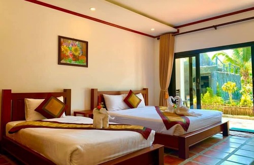 Vang Vieng Hotel | Vang Vieng Savanh Sunset view resort