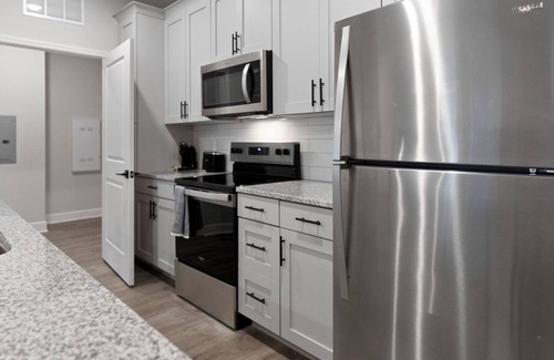 Newberry Apartment | Vanguard 2BD 18 - Two Bedroom Apartment, Sleeps 4