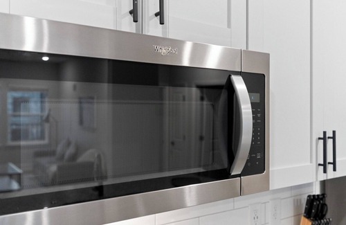 Newberry Apartment | Vanguard 2BD 18 - Two Bedroom Apartment, Sleeps 4