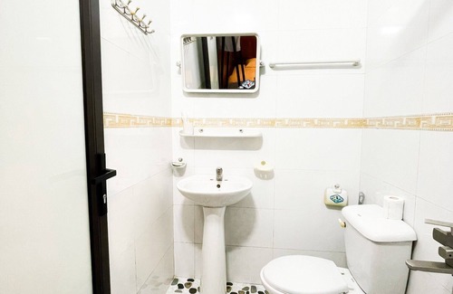 Hoa Lu Bed & Breakfast | Vani's Home