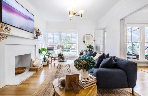 Williamstown House | VAQUAY The Hamptons In Williamstown