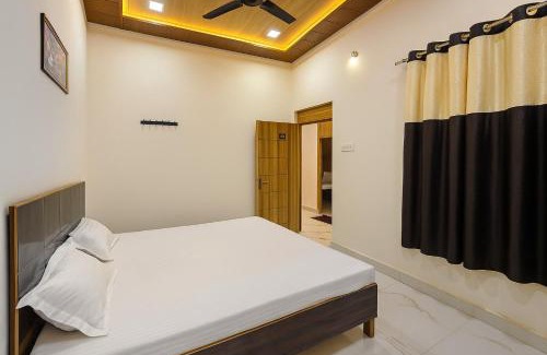 Mathura Hotel | Vashistha INN