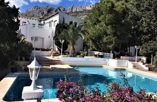 Altea la Vella Villa | Vast and beautiful villa situated in Altea la Vella, on the Costa Blanca .