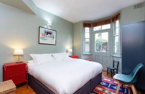 Hoxton Apartment | Veeve - Hoxton Hideaway