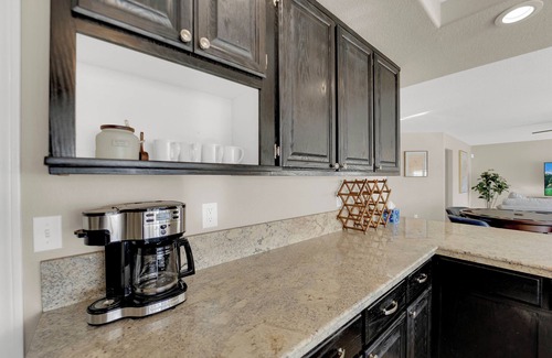 Spring Valley House | Vegas Fun Retreat - Pool, Games, Relaxation&Space!