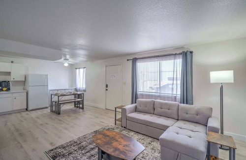 Las Vegas House | Vegas Getaway Near Strip! Sleeps 6!