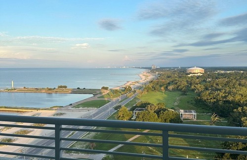 Biloxi Condo | Vegas on the Gulf! Enjoy the sunset from the 16th floor balcony.