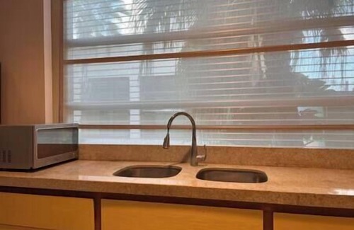 Alfredo V. Bonfil Apartment | Velero Suites: Luxury and Comfort Near the Airport