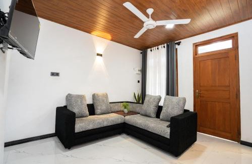 Gomagoda Villa | Velora Ridge