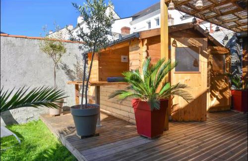 Saint-Nazaire Apartment | Velours 4 & Jacuzzi