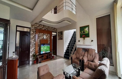 Ketti House | Velus Bungalow Ooty By Lexstays
