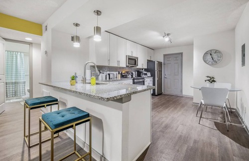 Greater Valley Brook Apartment | Velvet Vista-2 BR/2 BA No Charge for Early Check In-NE Atlanta Georgia