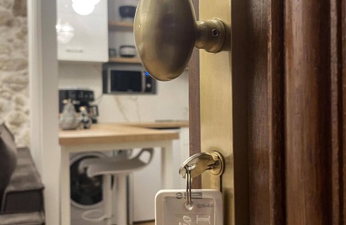 Old Town Rethymnon Apartment | Venetian charming ,stone-built apartment in center of Rethymno