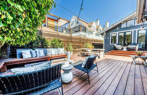 Venice Apartment | Venice 2BR - Ocean Walk with Stunning Outdoor Space!
