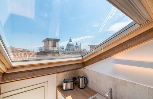 San Marco Apartment | VeNICe Cera Poli Grappa Suite