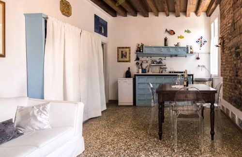 Castello Apartment | VENICE GIARDINI BIENNALE APARTMENT M0270422099