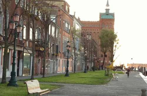 Molina Bed & Breakfast | Venice Home
