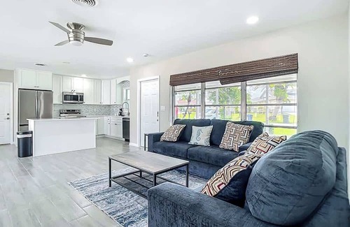 South Venice House | Venice Paradise: Beach & Fossil Fun