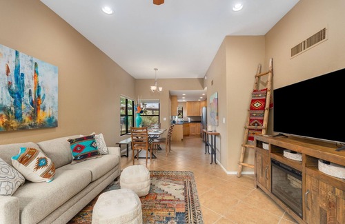 Tucson Condo | Ventana Canyon 2 bd, 2 ba casita sleeps six. Catalina Mountain view from patio.