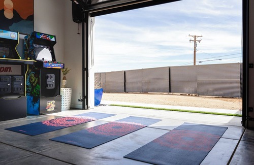 Yucca Valley House | Ventana Cove Pickleball and Saltwater Pool