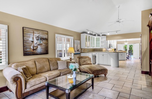Barrier Island House | Ventur Vintage Beach House with Luxury Pool