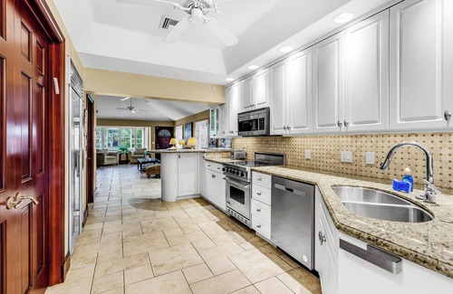 Barrier Island House | Ventur Vintage Beach House with Luxury Pool