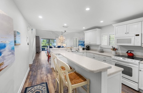 Captiva Condo | Ventura Captiva 2B – Bay Views, Private Boat Dock & Steps to the Beach