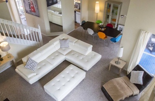 Ventura House | VENTURA PLACE COUNTRY CLUB HOME
