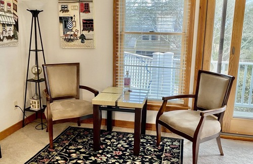 Kitty Hawk Apartment | Venus Studio: Hottub, King Bed, Kayak, Bikes, SUP,