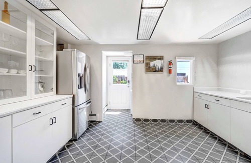 Colorado Springs Apartment | Vermijo Cottage! Cozy Retreat Near OCC & Downtown