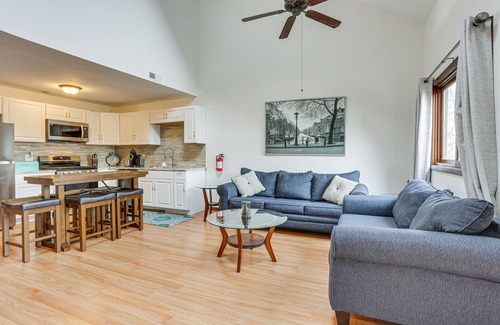Vernon Condo | Vernon Township Condo w/Balcony Near Ski Lifts!