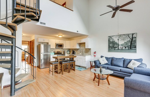 Vernon Condo | Vernon Township Condo w/Balcony Near Ski Lifts!