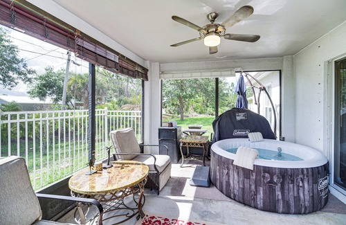 Vero Lake Estates Apartment | Vero Beach Abode: Hot Tub & Fire Pit, Near Boating