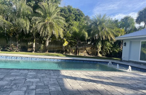 Central Beach House | Vero Beach lifestyle steps to town and beach.