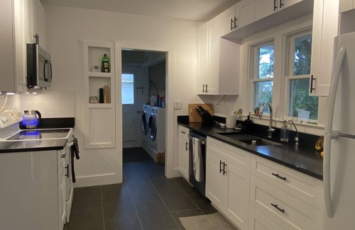 Vero Beach House | Vero Oasis! Come hide away in this charming home.