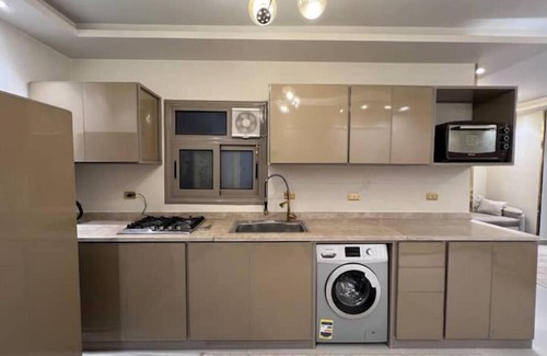 Warraq al Arab Apartment | Versace Styled Luxurious 1 BDR Studio, With Dining