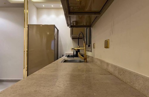 Warraq al Arab Apartment | Versace Styled Luxurious 1 BDR Studio, With Dining