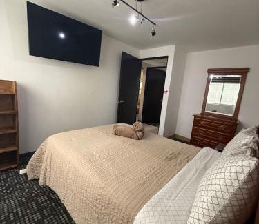 Doctores Apartment | Vertiz apartment-hot tub - wifi- HiveNB