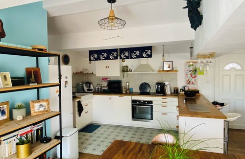 La Crau Apartment | Very atypical downtown apartment. Old oil mill!