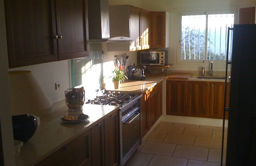 Le Beausset Villa | Very beautiful Provencal house sleeps 6/12 in a quiet area in Le Beausset, Var